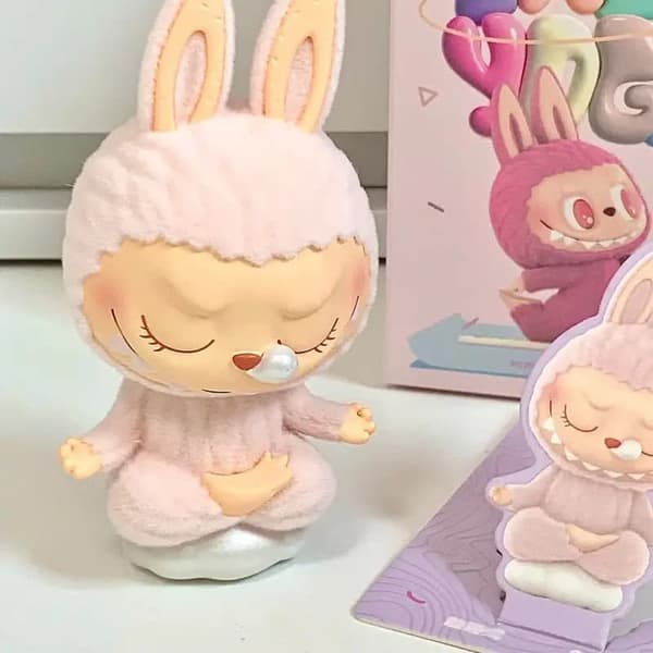 POP MART LABUBU Lazy Yoga Series – Blind Box (1 st, Slumpmässigt Innehåll)
