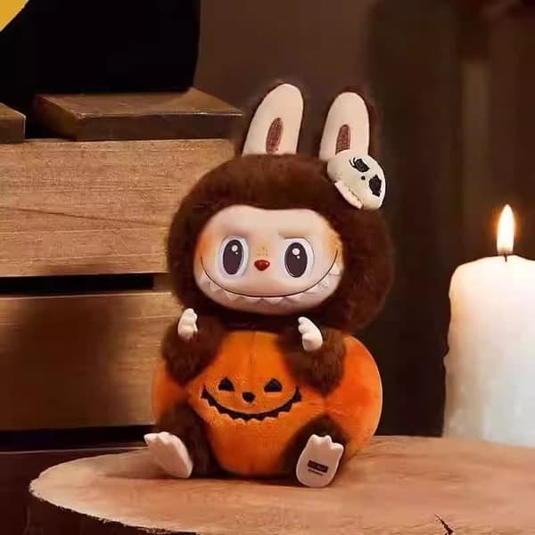 POP MART Labubu "Kurpitsa" -sarja – keräilyfiguuri n. 17 cm