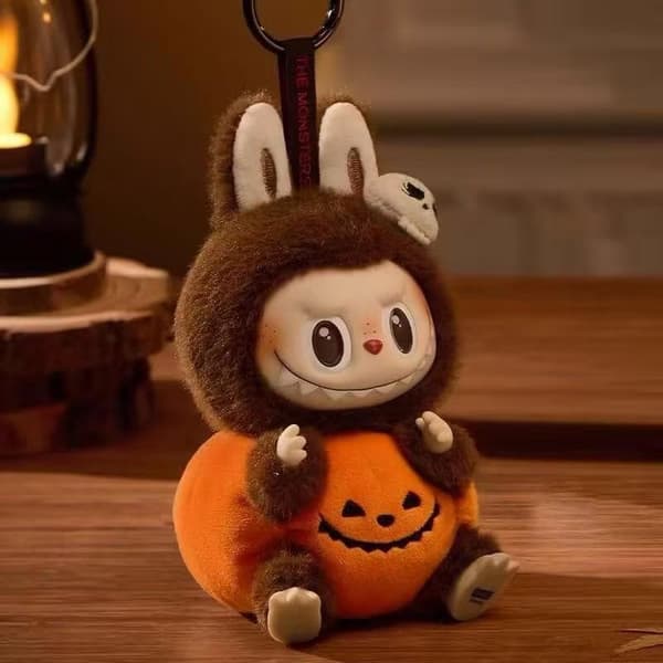 POP MART Labubu "Kurpitsa" -sarja – keräilyfiguuri n. 17 cm