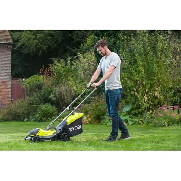 RYOBI OLM1833B batteridriven gräsklippare 33cm klippt - Levereras utan batteri eller laddare