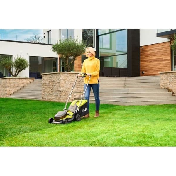 RYOBI - 36V HYBRID push-klippare (drivs av 2 ONE+™-batterier) - 37 cm kapning + 2 5 Ah-batterier & laddning. - RY18LMH37A-250