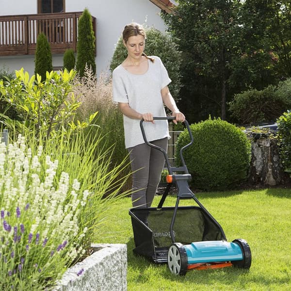 330 Classic spiralklippare - GARDENA - Friktionsfri klippning - Ergonomiskt styre - Max klippyta 150m²