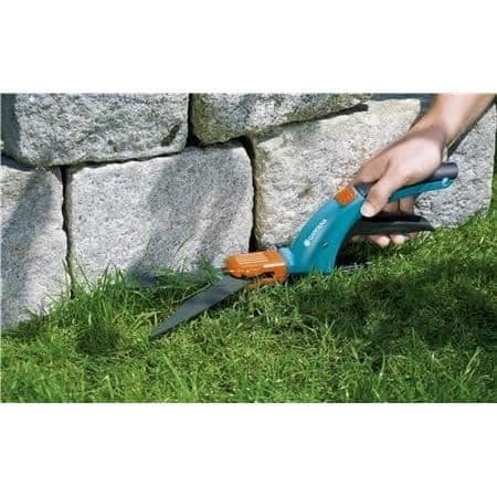 GARDENA Comfort Swivel Gräsax – 360° vågiga blad – Styrsko – Non-stick beläggning