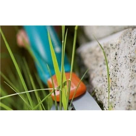 GARDENA Comfort Swivel Gräsax – 360° vågiga blad – Styrsko – Non-stick beläggning