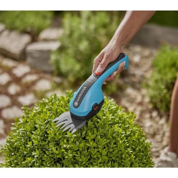GARDENA ClassicCut Li-Ion sladdlös gräsklippare - Exakt klippning av gräsmattans kanter och buskar