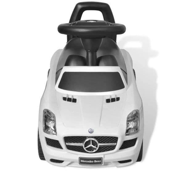 Vit Mercedes Benz Trampbil