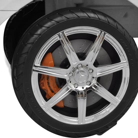 Vit Mercedes Benz Trampbil