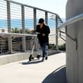 Miniatyrbillede 10 af 11: Legetøjsscooter  A5 Lux Razor 13073001 Blå Rød Sølvfarvet