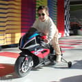 Miniatyrbild 2 av 6: Elmotorcykel för Barn BMW HP4 Race - 12V - 3 till 7 år - Röd