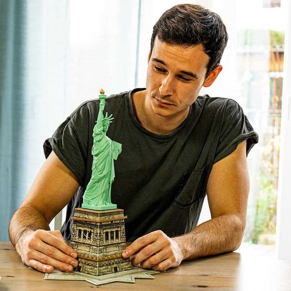 Ravensburger Liberty Statue Night Edition Gåde 3d Gylden