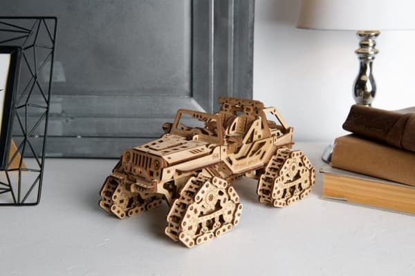 3D-puinen palapeli telaketjulla varustettu maastoajoneuvo uGEARS