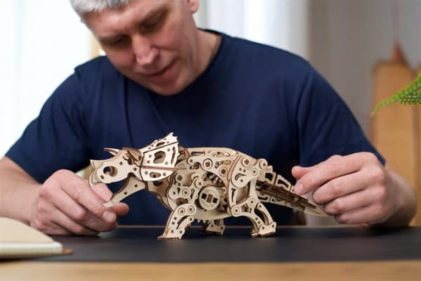 3D Træpuslespil Triceratops Dinosaur uGEARS