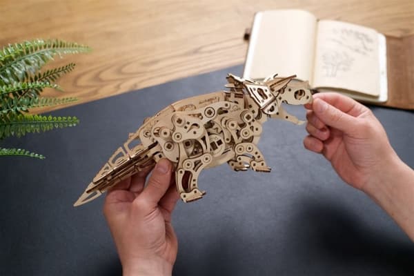 3D Træpuslespil Triceratops Dinosaur uGEARS