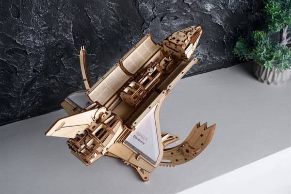 3D-träpussel NASA Discovery rymdfärja uGEARS