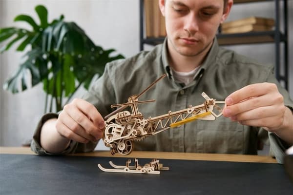 3D Träpussel Mini Helikopter uGEARS Smart