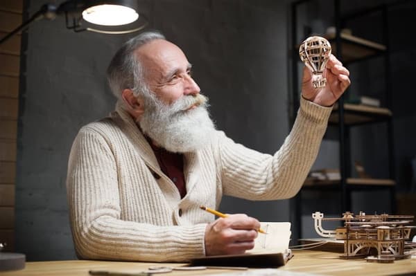 3D Puslespil Mekanisk Vægur Aero Clock uGEARS