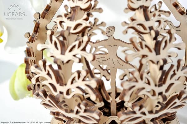 3D Træpuslespil Spilledåse - Blomst uGEARS