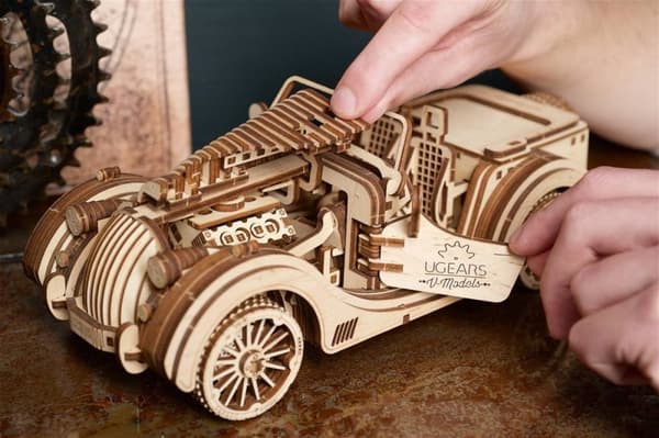 3D Træpuslespil Roadster VM-01 uGEARS