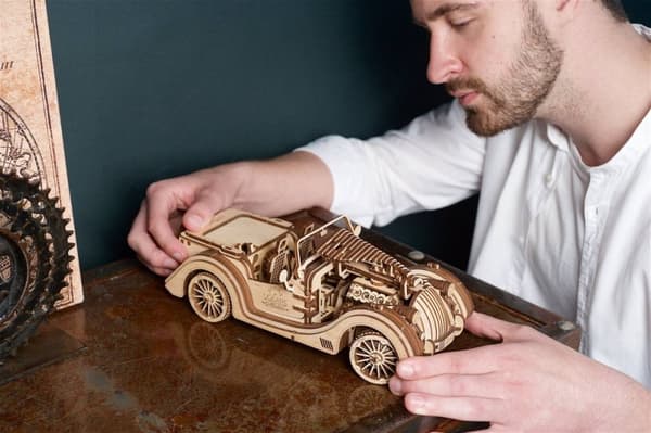 3D Træpuslespil Roadster VM-01 uGEARS