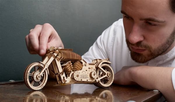 3D Træpuslespil Motorcykel VM-02 uGEARS