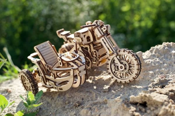 3D Træpuslespil Scrambler UGR-10 med sidevogn uGEARS