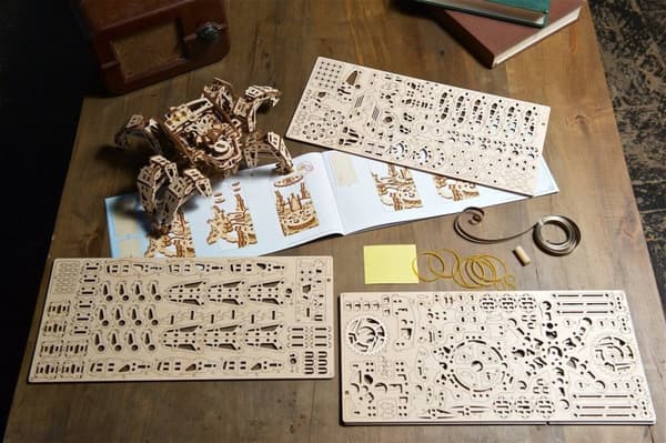 3D Träpussel Hexapod Utforskare uGEARS