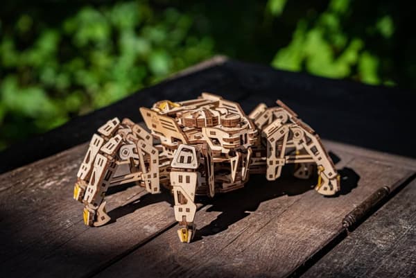 3D Träpussel Hexapod Utforskare uGEARS