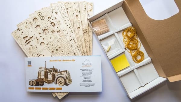 3D Træpuslespil Traktor VM-03 uGEARS