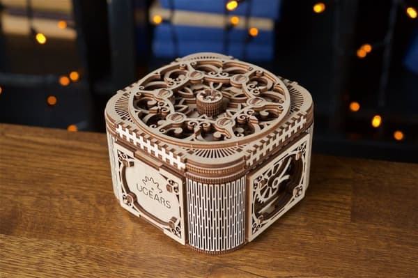 3D-puinen palapeliaarrearkku uGEARS