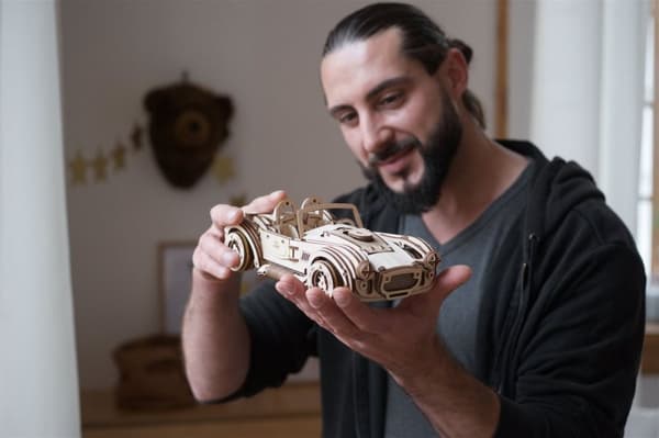 3D Träpussel Cobra Drift Racingbil uGEARS