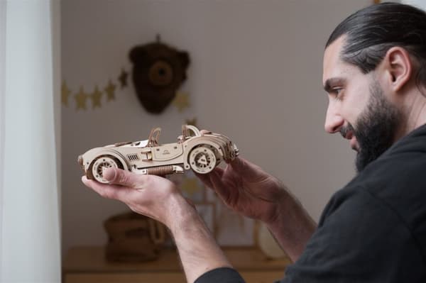 3D Träpussel Cobra Drift Racingbil uGEARS
