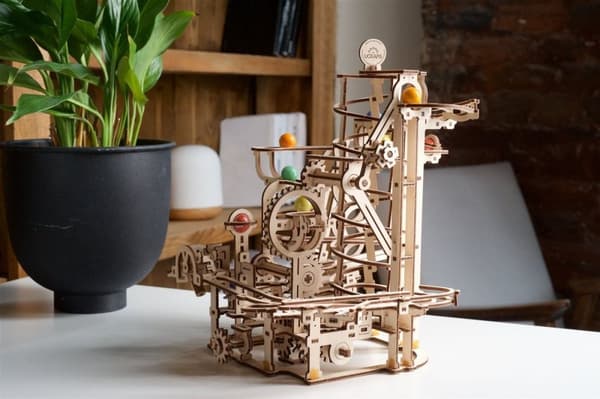 3D-puinen palapeli, marmorirunko, spiraalinostin uGEARS