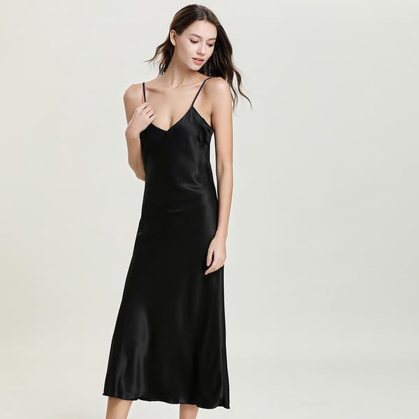 INF 5020B Satinnattlinne Elegant V-ringad Chemise Nattkläder