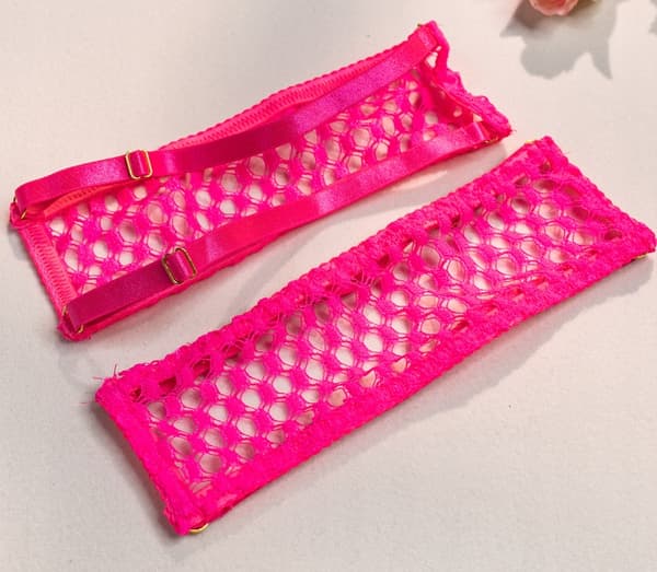 Smukt SÆT dameundertøj BH-SNØRE KÆDER PINK M