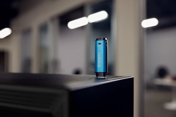 IronKey Vault Privacy 50 - säker USB-flashenhet 32 GB - Blå