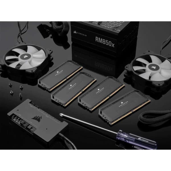 Corsair Muisti Ram Dominator 64gb 2x32gb Ddr5 5600mhz Hopeinen