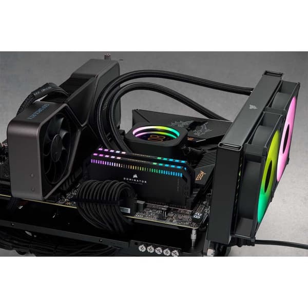Corsair Dominator Platinum Rgb 32gb 2x16gb Ddr5 5600mhz Ram Svart