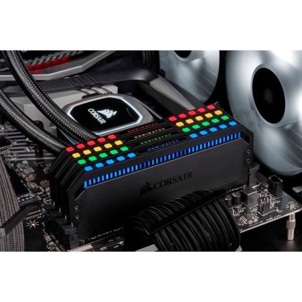 CORSAIR PC-minne DOMINATOR PLATINUM RGB 16GB (2 x 8GB) DDR4 DRAM 3200MHz C16 Memory Kit (CMT16GX4M2C3200C16)
