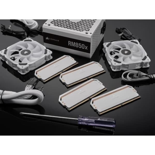 RAM-minne - CORSAIR - DOMINATOR PLATINUM RGB DDR5 - 32GB 2x16GB DIMM - 5200 MHz - 1,25V - Vit (CMT32GX5M2B5200C40W)