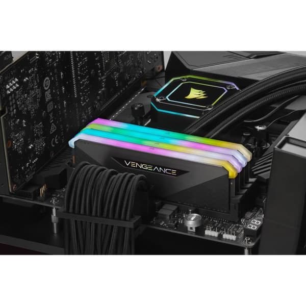 CORSAIR Memory Vengeance RGB RT 3600MHz 128GB (4x32GB) Dimm DDR4 för AMD Ryzen för AMD Threadripper (CMN128GX4M4Z3600C18)
