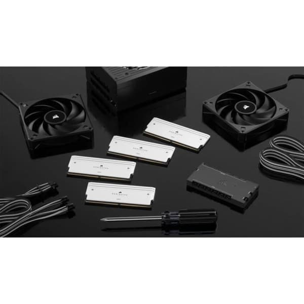 RAM-minne - CORSAIR - Dominator Titanium RGB DDR5 - 32GB 2x16GB DIMM - 7000MT/s - Intel XMP 3.0 - 1.45V - Vit