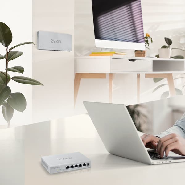 Zyxel MG-105 Ohanterad 2.5G Ethernet (100/1000/2500) Stål