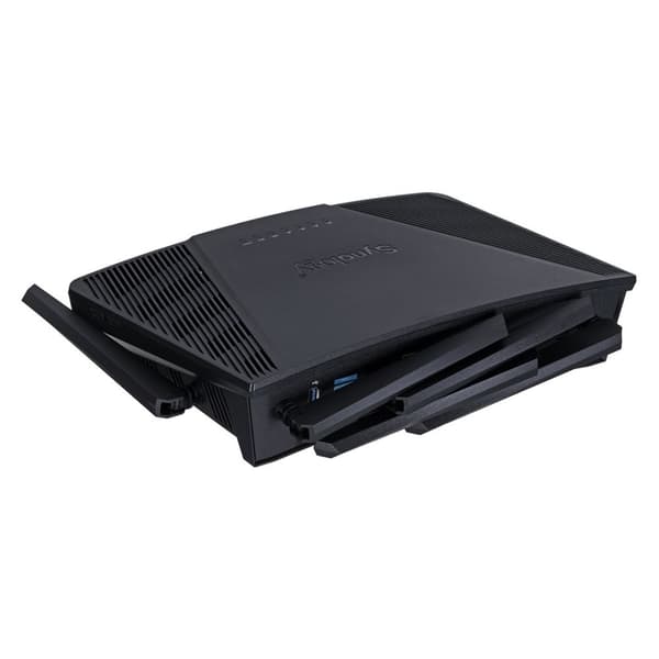Synology RT6600ax Router WiFi6 1xWAN 3xGbE 1x2,5Gb trådløs router Tri-band (2,4 GHz / 5 GHz / 5 GHz) Sort