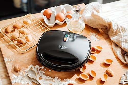 Adler AD 3071 Peanut Toaster (12 st.) Svart