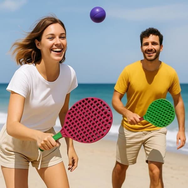 Set av Strandtennis 2 Plast Racketar 50 cm med 2 Skum Bollar och Transportväska - Slumptvärg