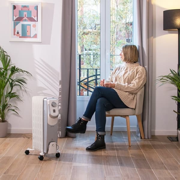 Cecotec 7-fin oil-filled heater, 1500 W, 360º technology, 3 power levels, 18-m² coverage area, cord winder, easy control, handle, caster and double s