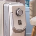 Miniatyrbild 5 av 5: Cecotec 9-fin oil-filled heater, 2000 W, 360º technology, 3 power levels, 22-m² coverage area, cord winder, easy control, handle, caster and double s
