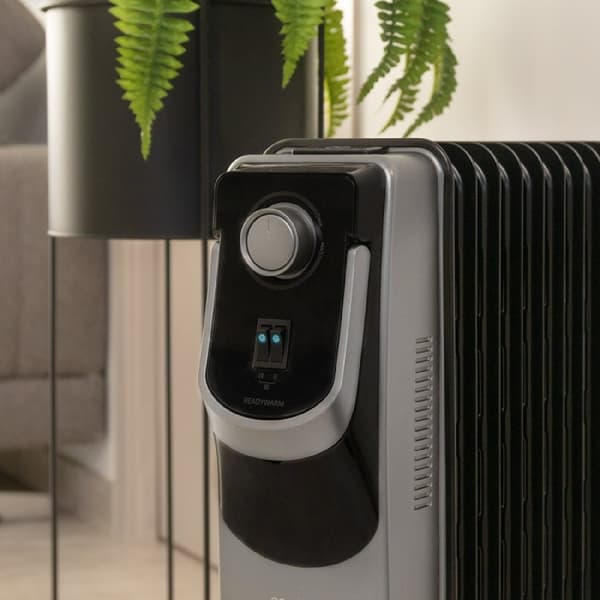 Cecotec 11-fin oil-filled heater, 2500 W, 360º technology, 3 power levels, 28-m² coverage area, cord winder, easy control, handle, caster and double