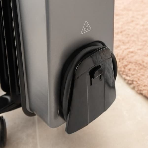 Cecotec 11-fin oil-filled heater, 2500 W, 360º technology, 3 power levels, 28-m² coverage area, cord winder, easy control, handle, caster and double
