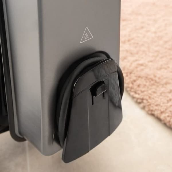 Cecotec 7-fin oil-filled heater, 1500 W, 360º technology, 3 power levels, 18-m² coverage area, cord winder, easy control, handle, caster and double s